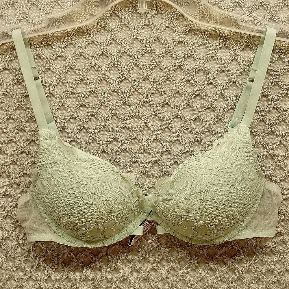 Parisian Intimates Lace Bra 34B Women's Push-Up Underwire